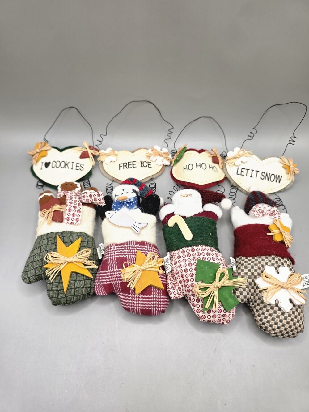 Vintage Country Primitive Christmas Mitten Wall Hanging Ornaments Lot of 4